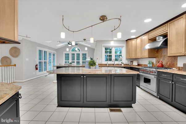 Interior, Kitchen, Pendant Lights, Recessed Lighting