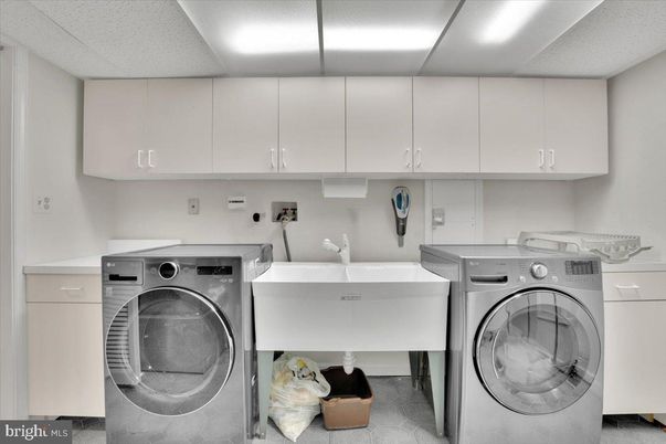 Interior, Washer