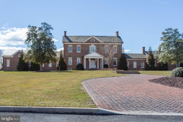 Backyard, Exterior, Facade, Brick Facade, Georgian