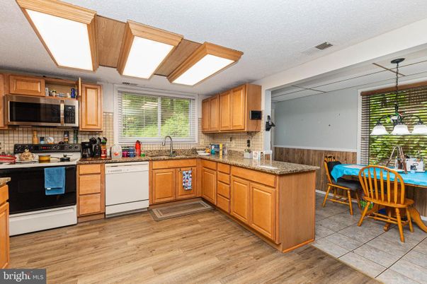 Interior, Kitchen, Pendant Lights, Wood Texture Flooring