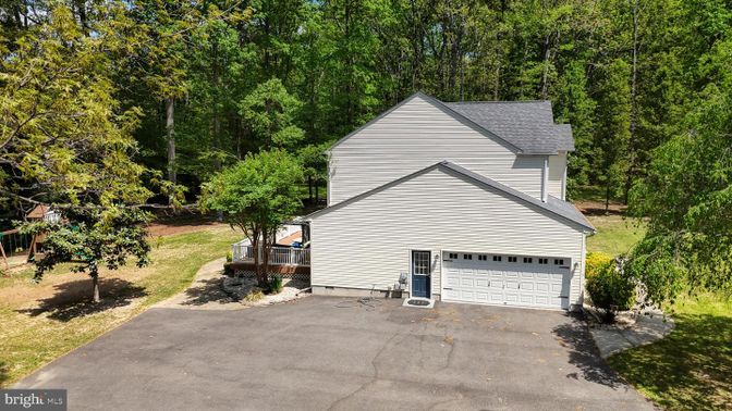 Backyard, Detached Garage, Exterior