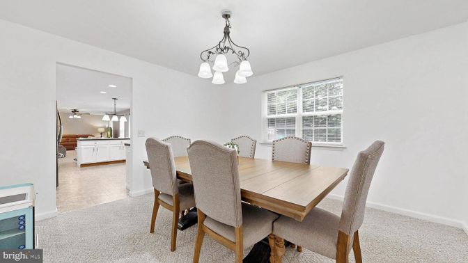 Chandelier, Dining room, Interior, Recessed Lighting