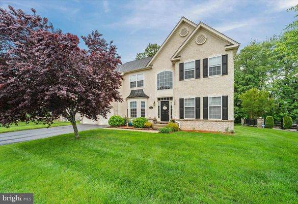 Backyard, Exterior, Facade, Brick Traditional