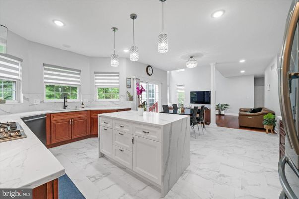 Dining room, Interior, Kitchen, Marble, Pendant Lights, Recessed Lighting, Stainless Steel Appliances