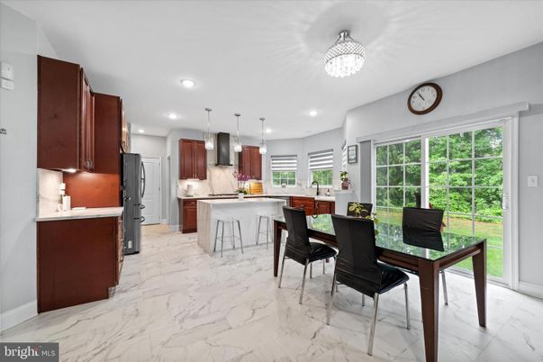 Dining room, Interior, Kitchen, Marble, Pendant Lights, Recessed Lighting