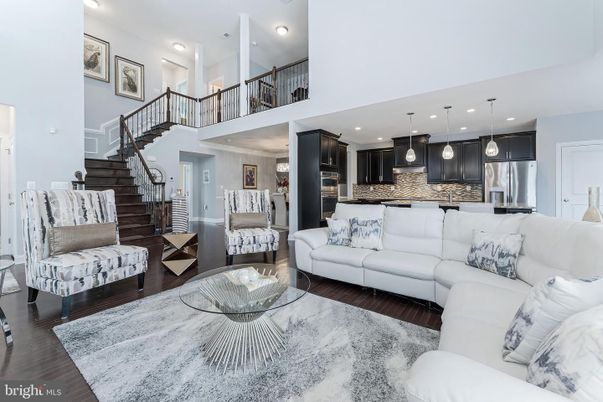 Interior, Kitchen, Living room, Pendant Lights, Recessed Lighting, Stainless Steel Appliances, Wood Texture Flooring