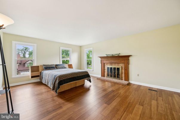 Bedroom, Fireplace, Interior, Wood Texture Flooring