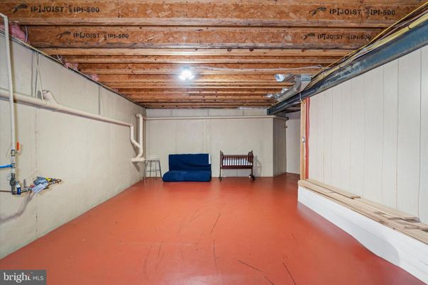 Empty room, Interior, Wooden Beams
