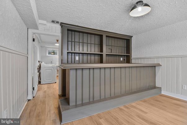 Interior, Washer, Wood Texture Flooring