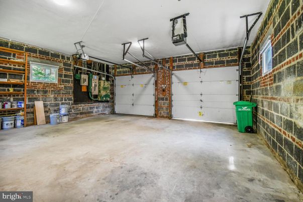 Garage, Interior