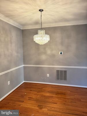Chandelier, Empty room, Interior, Wood Texture Flooring