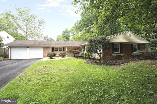 Attached, Exterior, Facade, Brick Facade, Ranch
