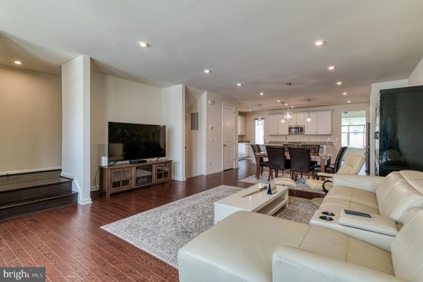 Dining room, Interior, Kitchen, Living room, Pendant Lights, Recessed Lighting, Wood Texture Flooring