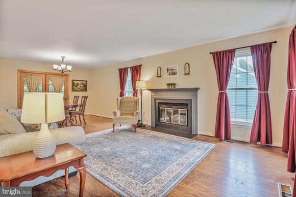 Chandelier, Dining room, Fireplace, Interior, Wood Texture Flooring