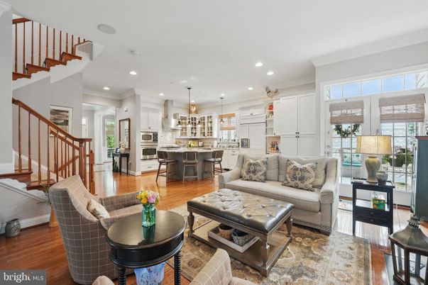 Dining room, Interior, Kitchen, Living room, Pendant Lights, Recessed Lighting, Stainless Steel Appliances, Wood Texture Flooring