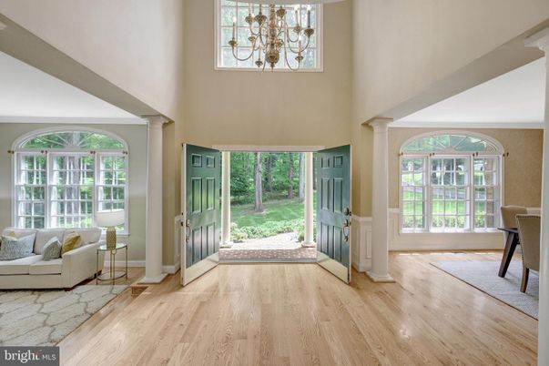 Chandelier, Interior, Wood Texture Flooring