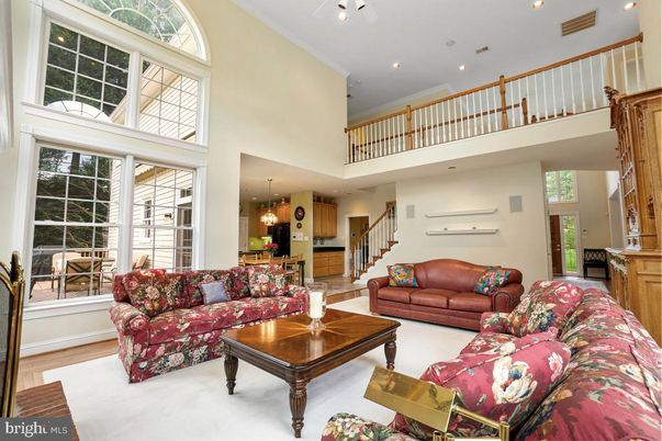 Interior, Living room, Pendant Lights, Recessed Lighting