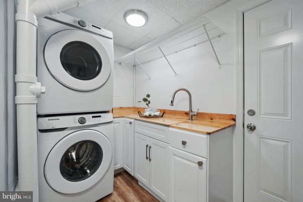 Interior, Recessed Lighting, Utility Closets, Washer, Wood Texture Flooring