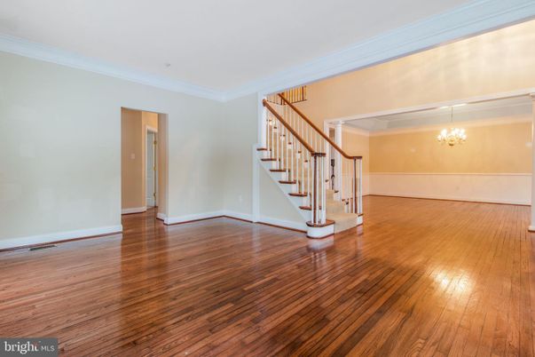Chandelier, Empty room, Interior, Wood Texture Flooring