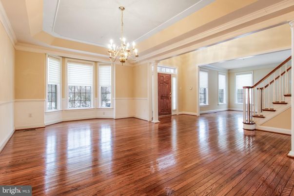 Chandelier, Empty room, Interior, Wood Texture Flooring