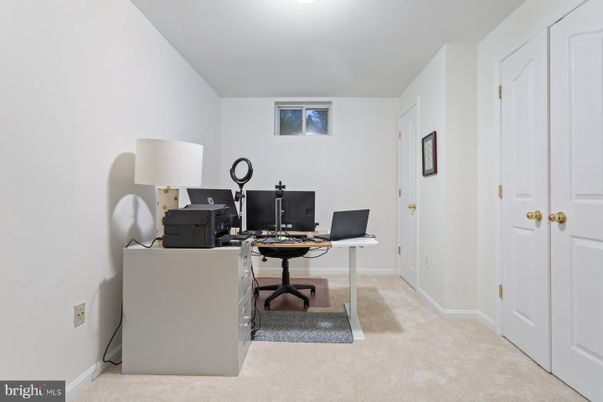 Home Office, Interior