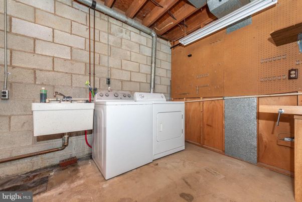 Interior, Stone Walls, Washer