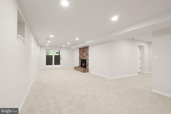 Empty room, Fireplace, Interior, Recessed Lighting