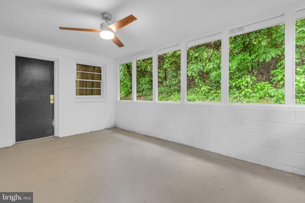 Empty room, Interior, Sun Room