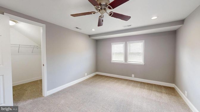 Empty room, Interior, Recessed Lighting, Walk-in Closets