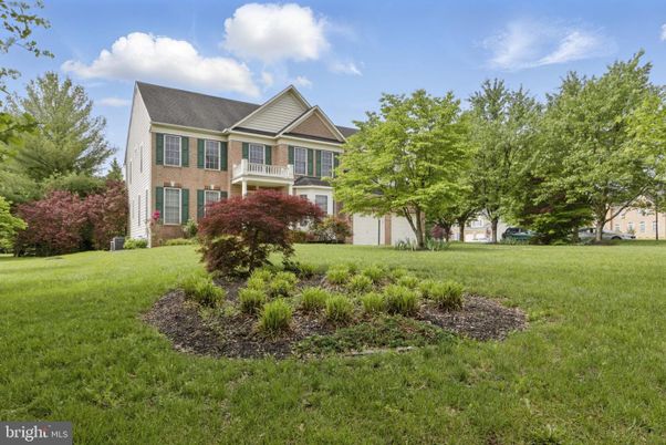 Attached, Backyard, Exterior, Facade, Brick Facade, Queen Anne Victorian