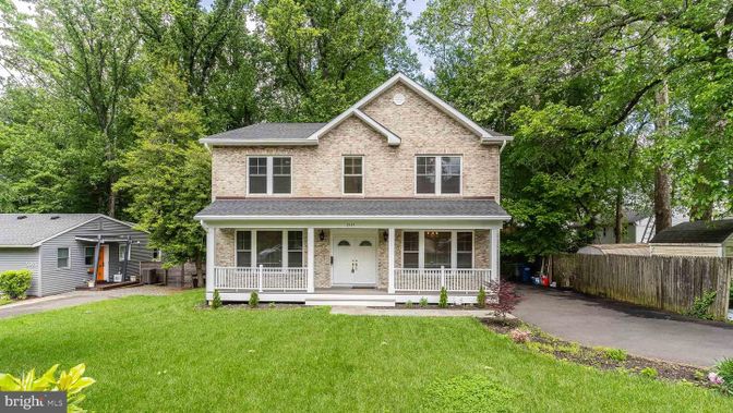 Backyard, Exterior, Facade, Brick Traditional
