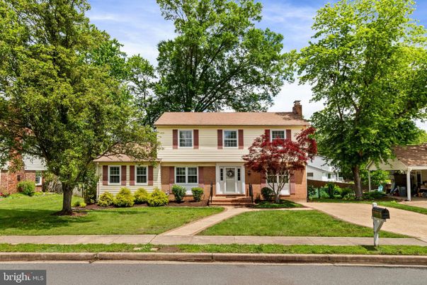 Exterior, Facade, Brick Facade, Split Level
