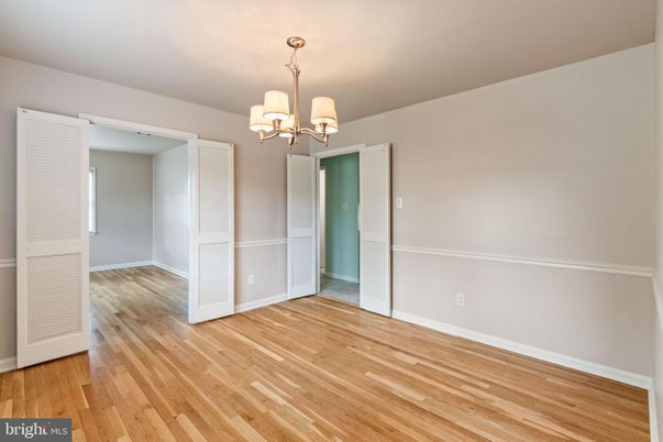 Chandelier, Empty room, Interior, Wood Texture Flooring
