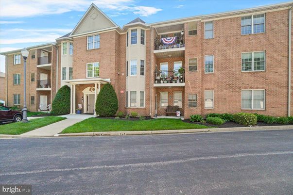 Exterior, Facade, Brick Facade, Rowhouse