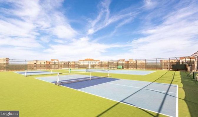 Exterior, Tennis Courts