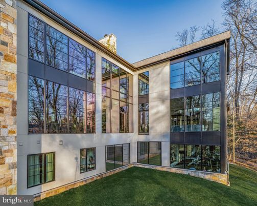 Backyard, Exterior, Facade, Modern