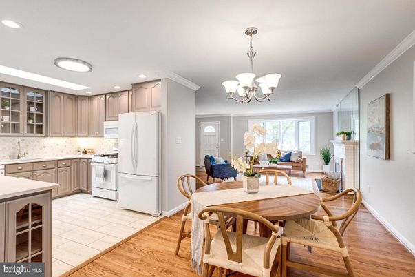 Chandelier, Dining room, Interior, Kitchen, Living room, Recessed Lighting, Wood Texture Flooring