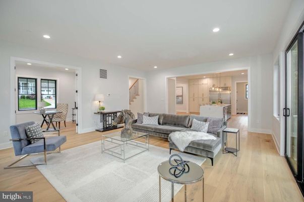 Interior, Kitchen, Living room, Pendant Lights, Recessed Lighting, Wood Texture Flooring