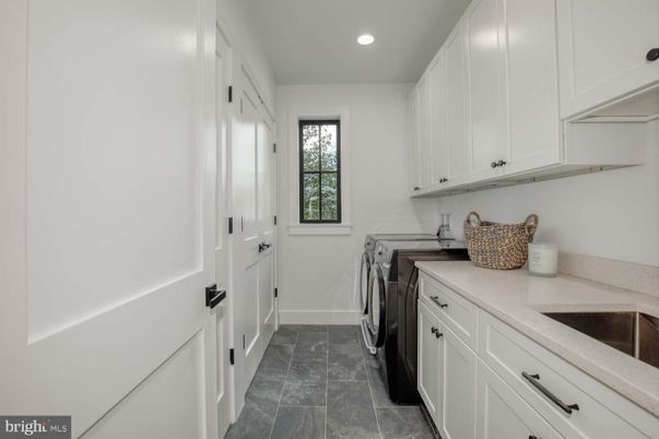 Interior, Recessed Lighting, Washer