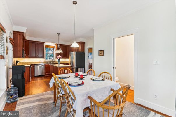 Dining room, Interior, Kitchen, Pendant Lights, Wood Texture Flooring