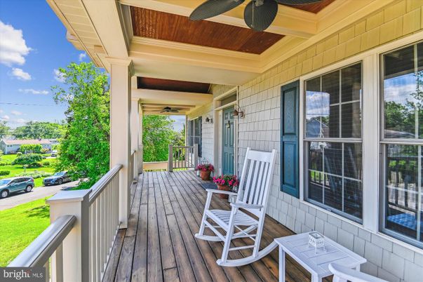 Exterior, Wood Texture Flooring