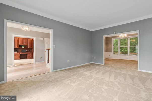 Chandelier, Empty room, Interior, Kitchen