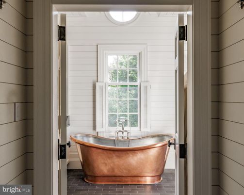 Bathroom, Free Standing Baths, Interior