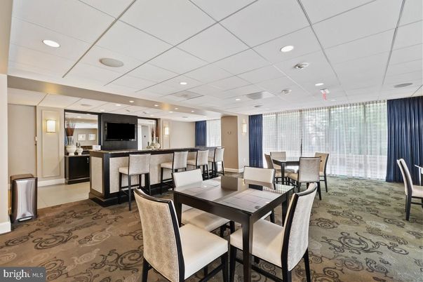 Dining room, Interior, Recessed Lighting
