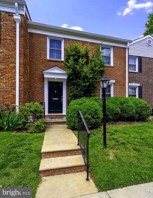 Exterior, Facade, Brick Facade, Georgian