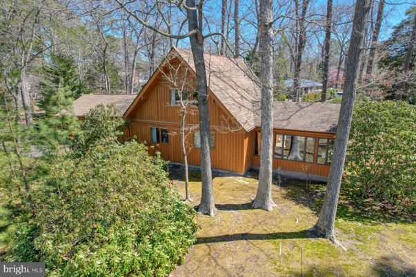 Exterior, Facade, Log Home