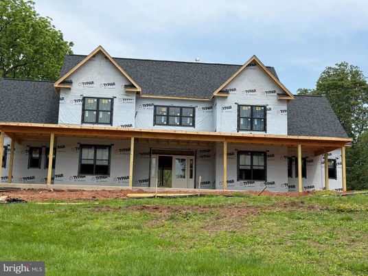 Backyard, Exterior, Facade, Farmhouse
