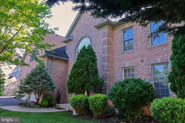 Exterior, Facade, Brick Facade, Brick Traditional