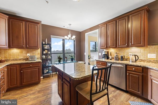 Chandelier, Interior, Kitchen, Wood Texture Flooring