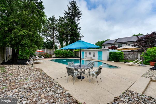 Exterior, Pool, Solar Panels
